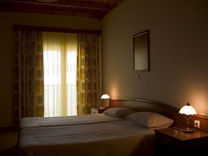 Maria Apartments Agios Georgios Pagon Ngoại thất bức ảnh